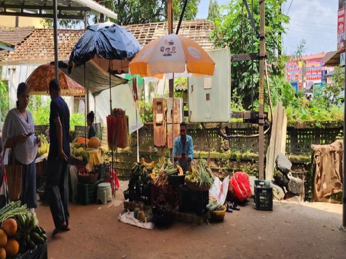 Rehabilitation by Sawantwadi Municipal Council in controversy, sparks controversy among professionals | सावंतवाडी नगरपरिषदेने केलेले पुनर्वसन वादात, व्यावसायिकांमध्ये वादाची ठिणगी Rehabilitation by Sawantwadi Municipal Council in controversy, sparks controversy among professionals | सावंतवाडी नगरपरिषदेने केलेले पुनर्वसन वादात, व्यावसायिकांमध्ये वादाची ठिणगी