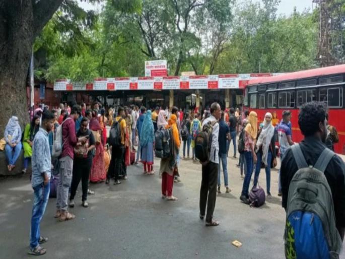 pune news reservations for trains going to Vidarbha, Marathwada, Khandesh are full | विदर्भ, मराठवाडा, खानदेशात जाणाऱ्या गाड्यांचे आरक्षण फुल्ल pune news reservations for trains going to Vidarbha, Marathwada, Khandesh are full | विदर्भ, मराठवाडा, खानदेशात जाणाऱ्या गाड्यांचे आरक्षण फुल्ल