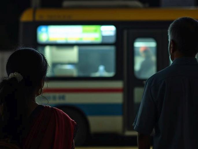 taai-basa-taikadae-laagalaiyae-cala-mai-taulaa-ghaeuna-jaatao-mahanaalaa-ana | ताई बस तिकडे लागलीये, चल मी तुला घेऊन जातो, म्हणाला अन्...; स्वारगेट स्टँडवर नेमके काय घडले?