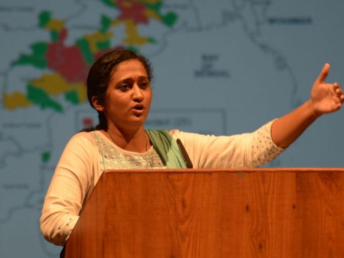 Maoists are targeting 'Scheduled Caste' targets | माओवादी करताहेत अनुसूचित जातीला ‘टार्गेट’ Maoists are targeting 'Scheduled Caste' targets | माओवादी करताहेत अनुसूचित जातीला ‘टार्गेट’