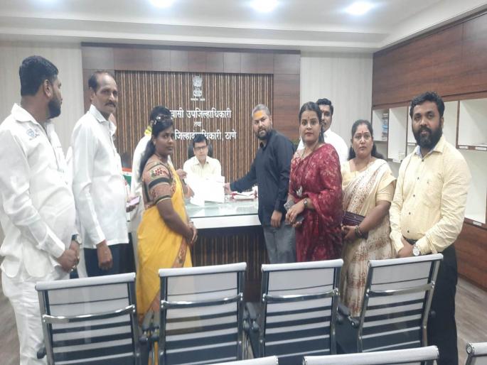 Demonstrations of Dhangar community in Thane against the beatings in the case of Bhandara demolition | भंडारा उधळल्याप्रकरणी झालेल्या मारहाणी विराेधात धनगर समाजाचे ठाण्यात निदर्शने Demonstrations of Dhangar community in Thane against the beatings in the case of Bhandara demolition | भंडारा उधळल्याप्रकरणी झालेल्या मारहाणी विराेधात धनगर समाजाचे ठाण्यात निदर्शने