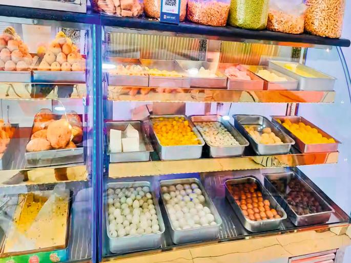 pune news who will prevent adulteration of sweets during Ganeshotsav FDA says, we don't have the manpower | गणेशोत्सवात मिठाईतील भेसळ रोखणार कोण ? एफडीए म्हणते,आमच्याकडे मनुष्यबळच नाही pune news who will prevent adulteration of sweets during Ganeshotsav FDA says, we don't have the manpower | गणेशोत्सवात मिठाईतील भेसळ रोखणार कोण ? एफडीए म्हणते,आमच्याकडे मनुष्यबळच नाही