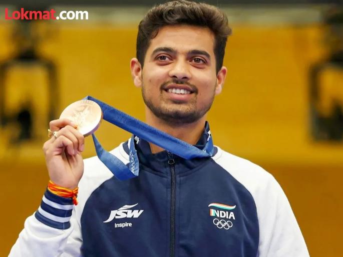 First rifle received when mother pawned jewels Swapnil Kusale journey | आईने दागिने गहाण ठेवले तेव्हा मिळाली पहिली रायफल; स्वप्निल कुसाळेने उलघडला डोळ्यांत पाणी आणणारा प्रवास First rifle received when mother pawned jewels Swapnil Kusale journey | आईने दागिने गहाण ठेवले तेव्हा मिळाली पहिली रायफल; स्वप्निल कुसाळेने उलघडला डोळ्यांत पाणी आणणारा प्रवास