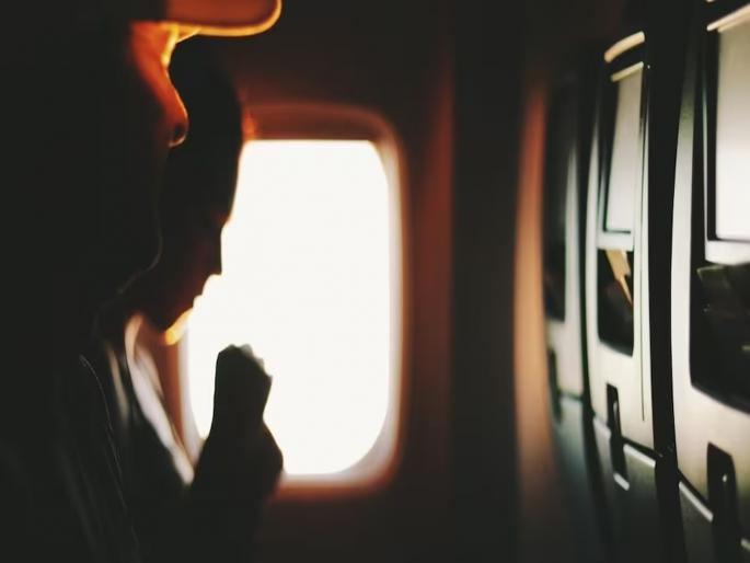 'Rude plane passengers laughed at wife, Husband take revenge | पत्नीची चेष्टा करत हसत होते लोक; पतीने 'असा' घेतला बदला, आता कधीच विसरणार नाही 'Rude plane passengers laughed at wife, Husband take revenge | पत्नीची चेष्टा करत हसत होते लोक; पतीने 'असा' घेतला बदला, आता कधीच विसरणार नाही