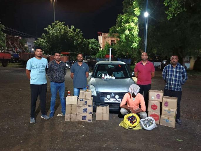 Blockade in Wyfed border; Liquor worth seven lakhs was seized along with the vehicle | वायफड हद्दीत नाकाबंदी; वाहनासह सात लाखांची दारु पकडली Blockade in Wyfed border; Liquor worth seven lakhs was seized along with the vehicle | वायफड हद्दीत नाकाबंदी; वाहनासह सात लाखांची दारु पकडली