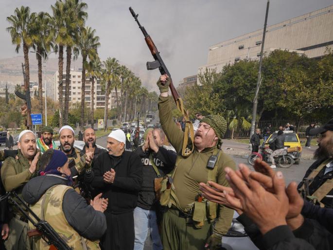 Now there will be chaos in Syria, the rebels released Hamas terrorists from jail, Assad was going to be hanged | आता सीरियात माजणार हाहाकार...! बंडखोरांनी हमासच्या दहशतवाद्यांना जेलमधून सोडलं, असद लटकवणार होते फासावर Now there will be chaos in Syria, the rebels released Hamas terrorists from jail, Assad was going to be hanged | आता सीरियात माजणार हाहाकार...! बंडखोरांनी हमासच्या दहशतवाद्यांना जेलमधून सोडलं, असद लटकवणार होते फासावर