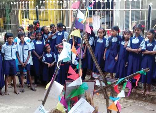 Holi of defects made in Rahanal school; Bad thoughts burned | राहनाळ शाळेमध्ये केली अवगुणांची होळी; वाईट विचार जाळून टाकले Holi of defects made in Rahanal school; Bad thoughts burned | राहनाळ शाळेमध्ये केली अवगुणांची होळी; वाईट विचार जाळून टाकले