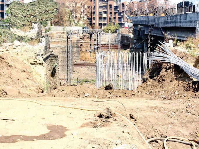 Shiv Sena-BJP face-to-face from Patripula deadline | पत्रीपुलाच्या डेडलाइनवरून शिवसेना-भाजप आमने-सामने Shiv Sena-BJP face-to-face from Patripula deadline | पत्रीपुलाच्या डेडलाइनवरून शिवसेना-भाजप आमने-सामने