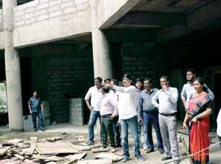 There is no homogeneity in power over administrative buildings | अंबरनाथमध्ये प्रशासकीय इमारतीबाबत सत्ताधाऱ्यांमध्ये एकवाक्यता नाही There is no homogeneity in power over administrative buildings | अंबरनाथमध्ये प्रशासकीय इमारतीबाबत सत्ताधाऱ्यांमध्ये एकवाक्यता नाही