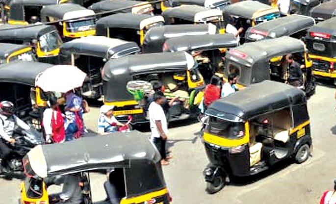 'Pam' complains of bitchy rickshaw drivers; | ‘पाम’द्वारे करा बेशिस्त रिक्षाचालकांच्या तक्रारी; दोषींना बसणार चाप 'Pam' complains of bitchy rickshaw drivers; | ‘पाम’द्वारे करा बेशिस्त रिक्षाचालकांच्या तक्रारी; दोषींना बसणार चाप