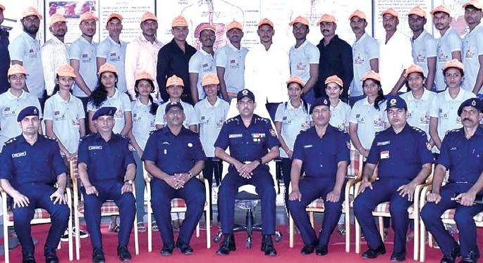 2 lessons from NDRF to young people; Week training | एनडीआरएफकडून ३० तरुण-तरुणींना धडे; आठवड्याचे प्रशिक्षण