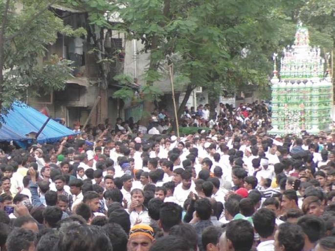  Miravanuka going out to Bhiwandi for stamping; Religious events in various places | मोहरमनिमित्त भिवंडीमध्ये निघाल्या मिरवणुका;  विविध ठिकाणी धार्मिक कार्यक्रम