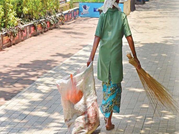 No dumping ground, no garbage classification in Thane | ठाण्यात ना डम्पिंग ग्राउंड, ना कचरा वर्गीकरण; केवळ पोस्टरबाजी आणि फलकबाजीवरच खर्च No dumping ground, no garbage classification in Thane | ठाण्यात ना डम्पिंग ग्राउंड, ना कचरा वर्गीकरण; केवळ पोस्टरबाजी आणि फलकबाजीवरच खर्च