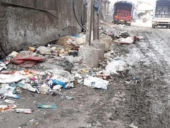 Despite the award, 'Swachh Bharat' is in full swing | पुरस्कारानंतरही ‘स्वच्छ भारत’चा भिवंडीत बोजवारा