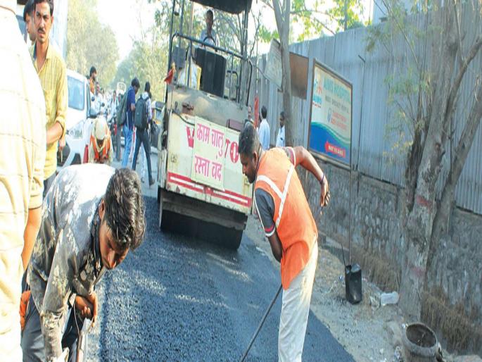 Now plastic mixed asphalt roads; Exposed experiment | आता प्लास्टिकमिश्रित डांबरी रस्ते; डोंबिवलीत प्रयोग Now plastic mixed asphalt roads; Exposed experiment | आता प्लास्टिकमिश्रित डांबरी रस्ते; डोंबिवलीत प्रयोग