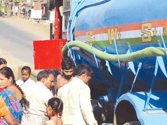 Scarcity of water scarcity in cold; Supply by tanker to Ulhasnagar | ऐन थंडीत पाणी टंचाईचे चटके; उल्हासनगरला टँकरने पुरवठा Scarcity of water scarcity in cold; Supply by tanker to Ulhasnagar | ऐन थंडीत पाणी टंचाईचे चटके; उल्हासनगरला टँकरने पुरवठा