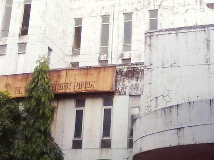 Funding for Thackeray theater; Order to Principal Secretary to Municipal Ministries | ठाकरे नाट्यगृहासाठी निधी मंजूर; नगरविकासमंत्र्यांचे प्रधान सचिवांना आदेश Funding for Thackeray theater; Order to Principal Secretary to Municipal Ministries | ठाकरे नाट्यगृहासाठी निधी मंजूर; नगरविकासमंत्र्यांचे प्रधान सचिवांना आदेश