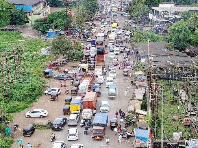 Warden's use of penalty 'recovery' | वॉर्डनचा वापर दंड ‘वसुली’साठी; अंबरनाथमधील प्रकार Warden's use of penalty 'recovery' | वॉर्डनचा वापर दंड ‘वसुली’साठी; अंबरनाथमधील प्रकार