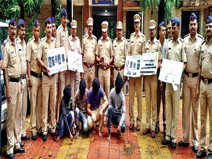 The rickshaw driver left two robbers | रिक्षाचालक निघाले दोन दरोडेखोर; चोरीचा माल केला जप्त The rickshaw driver left two robbers | रिक्षाचालक निघाले दोन दरोडेखोर; चोरीचा माल केला जप्त