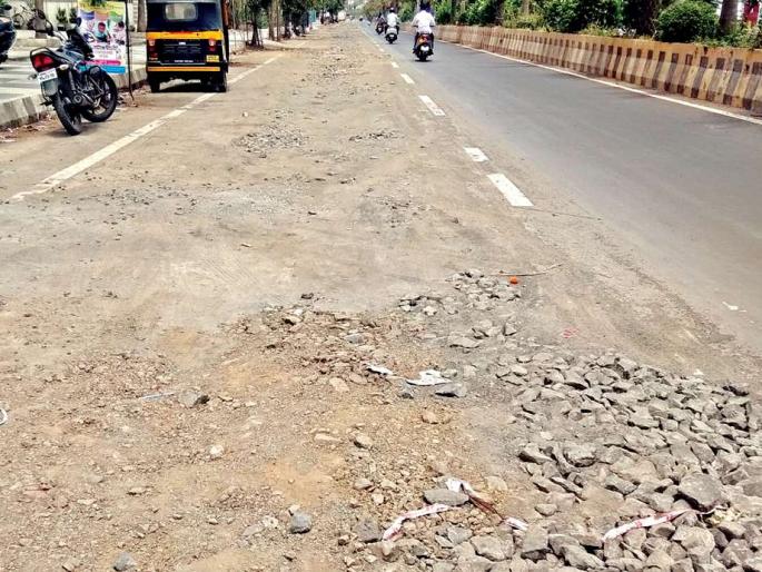 When does parallel road go in a good condition ?; The possibility of an accident in the monsoon | समांतर रस्ता सुस्थितीत येणार कधी?; पावसाळ्यात अपघाताची शक्यता When does parallel road go in a good condition ?; The possibility of an accident in the monsoon | समांतर रस्ता सुस्थितीत येणार कधी?; पावसाळ्यात अपघाताची शक्यता