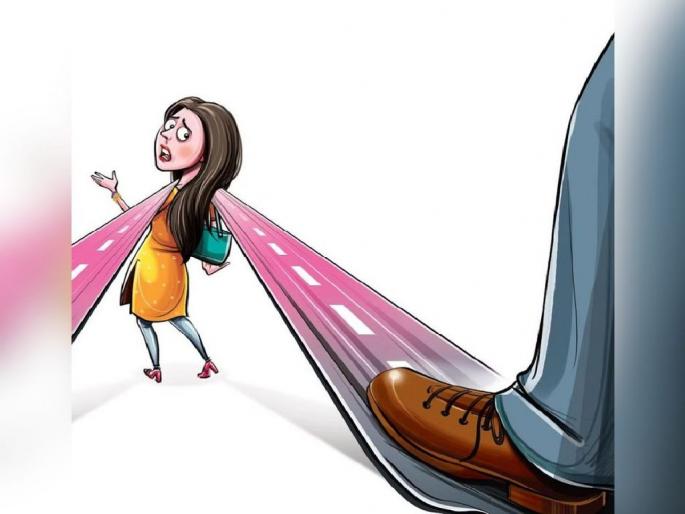 He grabbed her hair and molested her in front of her friends, threatened to kill her | केस पकडून युवतीचा विनयभंग, मैत्रीणीलाही दिली जीवे मारण्याची धमकी दिली He grabbed her hair and molested her in front of her friends, threatened to kill her | केस पकडून युवतीचा विनयभंग, मैत्रीणीलाही दिली जीवे मारण्याची धमकी दिली