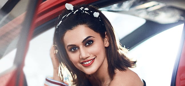 taapsee pannu is most successful actress of last one years | कानामागून आली अन् तिखट झाली...! अवघ्या वर्षभरात तापसी पन्नूने कमावले इतके कोटी taapsee pannu is most successful actress of last one years | कानामागून आली अन् तिखट झाली...! अवघ्या वर्षभरात तापसी पन्नूने कमावले इतके कोटी