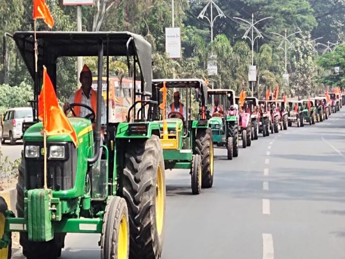 Tanker rally in Satara to support Maratha reservation | मराठा आरक्षणास पाठिंबा देण्यासाठी साताऱ्यात टँक्टर रँली Tanker rally in Satara to support Maratha reservation | मराठा आरक्षणास पाठिंबा देण्यासाठी साताऱ्यात टँक्टर रँली