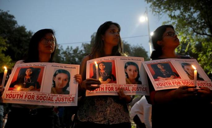 Dr. Suspected for hiding the suicide note in the case of an underworld | डॉ. पायल तडवी आत्महत्या प्रकरणात आरोपींनी सुसाइड नोट लपविल्याचा संशय Dr. Suspected for hiding the suicide note in the case of an underworld | डॉ. पायल तडवी आत्महत्या प्रकरणात आरोपींनी सुसाइड नोट लपविल्याचा संशय