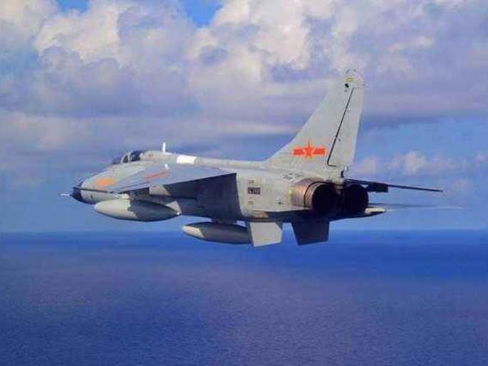 taiwan drove away china fighter jets after entering in its airspace | तैवानच्या हद्दीत घुसले, मिसाईल डागलेली पाहून चिनी वैमानिक पळाले taiwan drove away china fighter jets after entering in its airspace | तैवानच्या हद्दीत घुसले, मिसाईल डागलेली पाहून चिनी वैमानिक पळाले