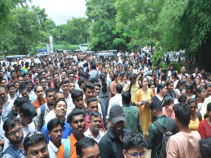 Talathi Exam: 1 thousand rupees fee paid, now there is a separate charge for keeping the bag at the exam center | Talathi Exam: १ हजार रुपये फीस भरली, आता परीक्षा केंद्रावर बॅग ठेवण्यासही वेगळा चार्ज Talathi Exam: 1 thousand rupees fee paid, now there is a separate charge for keeping the bag at the exam center | Talathi Exam: १ हजार रुपये फीस भरली, आता परीक्षा केंद्रावर बॅग ठेवण्यासही वेगळा चार्ज