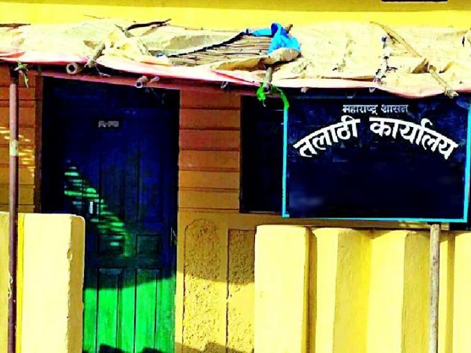 Action against 14 board officials who did not complete the registration work | नोंदीची कामे मार्गी न लावणाऱ्या 14 मंडळ अधिकाऱ्यांवर कारवाईचा बडगा Action against 14 board officials who did not complete the registration work | नोंदीची कामे मार्गी न लावणाऱ्या 14 मंडळ अधिकाऱ्यांवर कारवाईचा बडगा