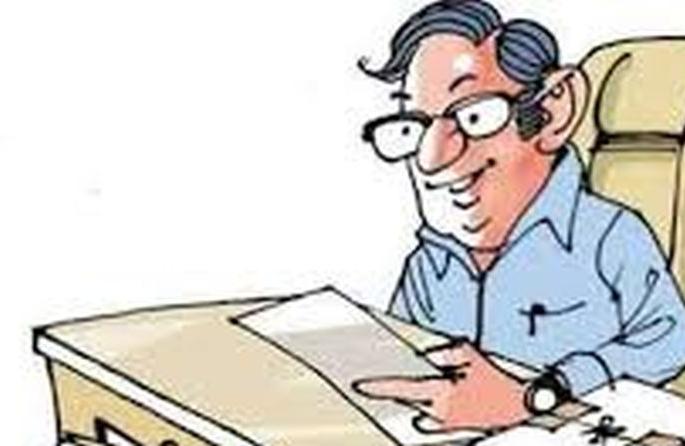 Unlawful deportation of talathi in Washim | फौजदारी कारवाई झालेल्या तलाठ्यांना नियमबाह्य पदस्थापना