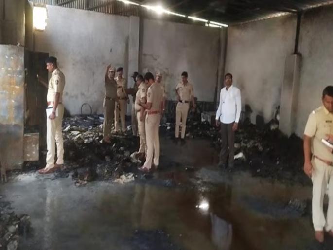 PCMC: In the name of action, Changbhal, the illegal industry is broken! Even after the survey, the municipality | PCMC: कारवाईच्या नावानं चांगभलं, बेकायदेशीर उद्योगांचं फावलं! सर्वेक्षणानंतरही महापालिका ढिम्म PCMC: In the name of action, Changbhal, the illegal industry is broken! Even after the survey, the municipality | PCMC: कारवाईच्या नावानं चांगभलं, बेकायदेशीर उद्योगांचं फावलं! सर्वेक्षणानंतरही महापालिका ढिम्म