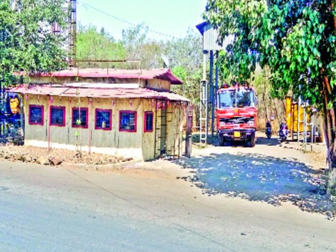 Fire extinguishers will be available for safe and demarcation rooms | अग्निशामक कर्मचारी सुरक्षित, सीमाभिंतीसह अद्ययावत कक्ष होणार उपलब्ध Fire extinguishers will be available for safe and demarcation rooms | अग्निशामक कर्मचारी सुरक्षित, सीमाभिंतीसह अद्ययावत कक्ष होणार उपलब्ध