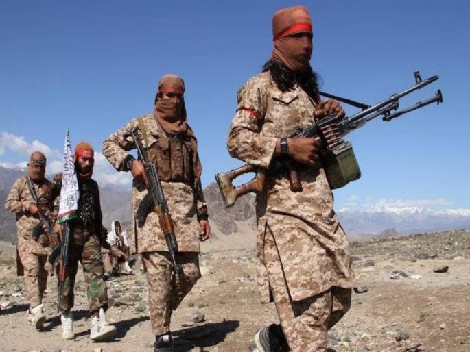 Taliban soldiers move towards the border, Pakistan sends troops from Peshawar and Quetta, war can start at any time | तालिबानी सैनिक सीमेकडे सरसावले, पाकिस्तानने पेशावर आणि क्वेटा येथून सैन्य पाठवले, कधीही युद्ध सुरू होऊ शकते