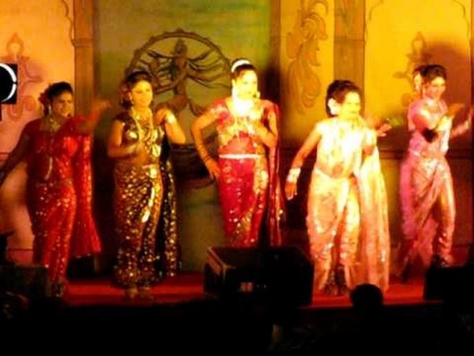 Distribution of Tamasha Samrajani Vithabai Narayanagankar Lifetime Achievement on 15th February | तमाशासम्राज्ञी विठाबाई नारायणगावकर जीवनगौरव पुरस्काराचे वितरण १५ फेब्रुवारीला Distribution of Tamasha Samrajani Vithabai Narayanagankar Lifetime Achievement on 15th February | तमाशासम्राज्ञी विठाबाई नारायणगावकर जीवनगौरव पुरस्काराचे वितरण १५ फेब्रुवारीला