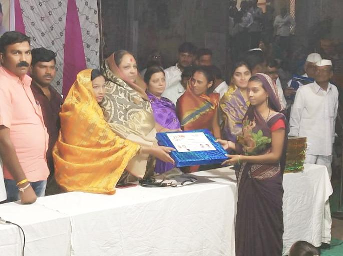 Prize Distribution of CM Trophy at Tamaswadi in Parola Taluka | पारोळा तालुक्यातील तामसवाडी येथे सीएम चषक स्पर्धेचे पारितोषिक वितरण Prize Distribution of CM Trophy at Tamaswadi in Parola Taluka | पारोळा तालुक्यातील तामसवाडी येथे सीएम चषक स्पर्धेचे पारितोषिक वितरण