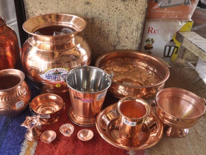 Barshi of Bastya ... Sarshi of pots; Raw goods from Konkan to Kurduwadi by train, from there to Barshi by bullock cart! | बस्त्याची बार्शी...भांड्यांची सरशी; कोकणातला कच्चामाल रेल्वेनं कुर्डूवाडीत, तिथून बैलगाडीनं बार्शीत! Barshi of Bastya ... Sarshi of pots; Raw goods from Konkan to Kurduwadi by train, from there to Barshi by bullock cart! | बस्त्याची बार्शी...भांड्यांची सरशी; कोकणातला कच्चामाल रेल्वेनं कुर्डूवाडीत, तिथून बैलगाडीनं बार्शीत!