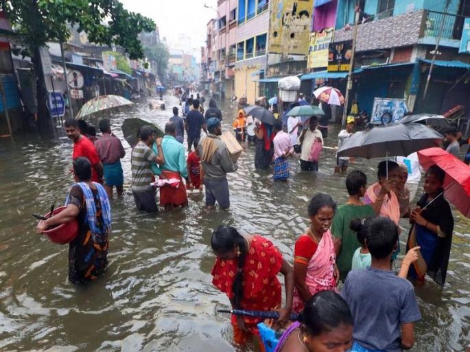 At least 14 people have been killed so far in various rain events in Tamil Nadu, warning of torrential rains for the next few hours | तामिळनाडूत पावसाच्या विविध घटनांमध्ये आतापर्यंत 14 जणांचा मृत्यू, पुढील काही तास मुसळधार पावसाचा इशारा At least 14 people have been killed so far in various rain events in Tamil Nadu, warning of torrential rains for the next few hours | तामिळनाडूत पावसाच्या विविध घटनांमध्ये आतापर्यंत 14 जणांचा मृत्यू, पुढील काही तास मुसळधार पावसाचा इशारा