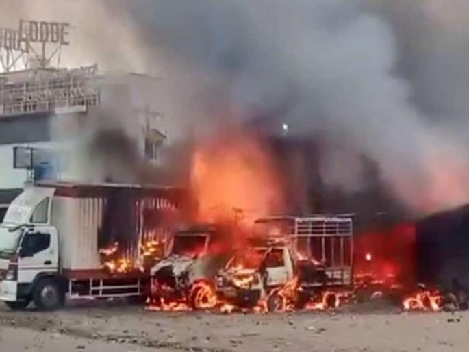 Massive explosion at firecracker factory in Tamil Nadu, 6 dead, over 30 injured | तामिळनाडूमध्ये फटाक्याच्या कारखान्यामध्ये भीषण स्फोट, ६ जणांचा मृत्यू, ३० हून अधिक जखमी Massive explosion at firecracker factory in Tamil Nadu, 6 dead, over 30 injured | तामिळनाडूमध्ये फटाक्याच्या कारखान्यामध्ये भीषण स्फोट, ६ जणांचा मृत्यू, ३० हून अधिक जखमी