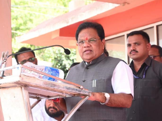 Maharashtra Assembly Election 2024 : 'Heavyweight' wrestling this year in Paranda! Uddhav Sena and Sharad Pawar group also challenged the health minister this time | परंड्यात यंदा ‘हेवीवेट’ कुस्ती! आरोग्यमंत्र्यांना यावेळी उद्धवसेना अन् शरद पवार गटाचेही आव्हान Maharashtra Assembly Election 2024 : 'Heavyweight' wrestling this year in Paranda! Uddhav Sena and Sharad Pawar group also challenged the health minister this time | परंड्यात यंदा ‘हेवीवेट’ कुस्ती! आरोग्यमंत्र्यांना यावेळी उद्धवसेना अन् शरद पवार गटाचेही आव्हान
