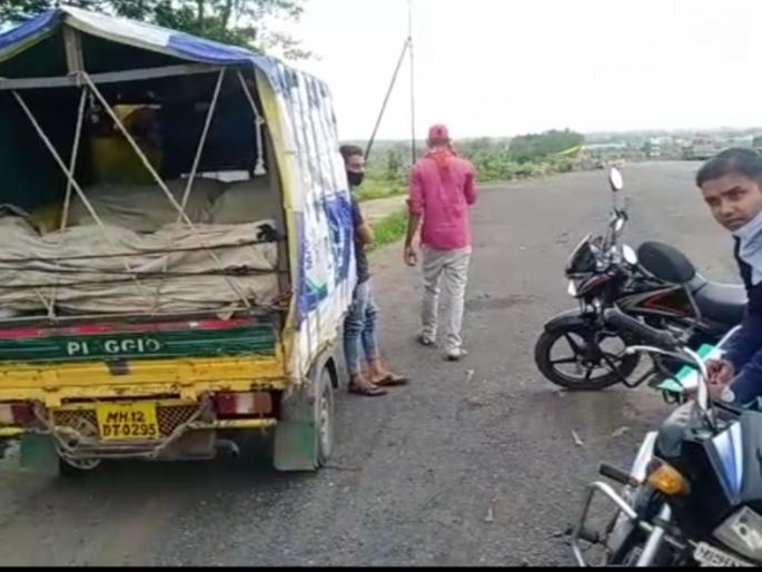 Caught the ration rice going to the black market | काळ्या बाजारात जाणारा रेशनचा तांदूळ पकडला