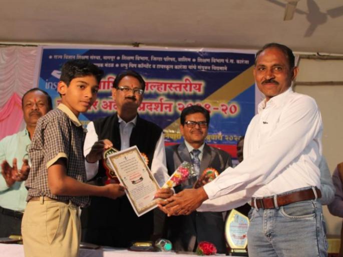 Student from karanja envent smart wash besin in 165 rupees | कारंजाच्या विद्यार्थ्याने बनविला १६५ रुपयात ‘स्मार्ट वॉश बेसिन’