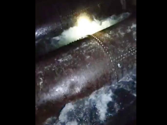 Leak in Tansa water pipeline; Water supply disrupted in many areas, appeal to use water wisely | तानसा जलवहिनीला गळती; अनेक भागातील पाणीपुरवठा खंडित, पाणी जपून वापरण्याचे आवाहन Leak in Tansa water pipeline; Water supply disrupted in many areas, appeal to use water wisely | तानसा जलवहिनीला गळती; अनेक भागातील पाणीपुरवठा खंडित, पाणी जपून वापरण्याचे आवाहन