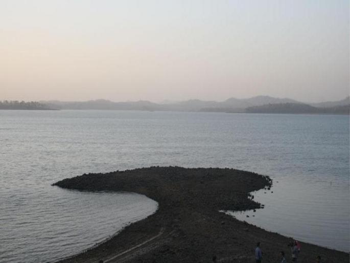 in mumbai the water level in dam areas that supply water to not yet receive satisfactory rainfall citizens face to yet 5 % to 10% water cut | पाण्यासाठी भगीरथ प्रयत्न! आता पाणी आणायचे कुठून? मुंबईकरांवर संकट! in mumbai the water level in dam areas that supply water to not yet receive satisfactory rainfall citizens face to yet 5 % to 10% water cut | पाण्यासाठी भगीरथ प्रयत्न! आता पाणी आणायचे कुठून? मुंबईकरांवर संकट!