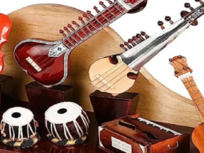 Now with modern technology for making stringed instruments in Miraj | मिरजेतील तंतुवाद्यनिर्मितीसाठी आता आधुनिक तंत्रज्ञानाची साथ, क्लस्टर योजनेचा कारागिरांना फायदा  Now with modern technology for making stringed instruments in Miraj | मिरजेतील तंतुवाद्यनिर्मितीसाठी आता आधुनिक तंत्रज्ञानाची साथ, क्लस्टर योजनेचा कारागिरांना फायदा
