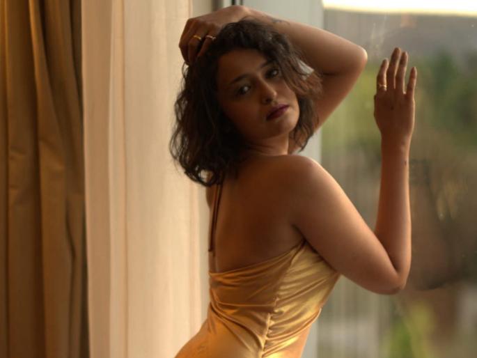 actress tanvi patil seen in adult adult webseries talks about her first love making and bold scenes | 'एकाच शॉटमध्ये दोन पुरुषांसोबत टॉपलेस सीन केला अन्...', मराठी अभिनेत्रीचा खुलासा