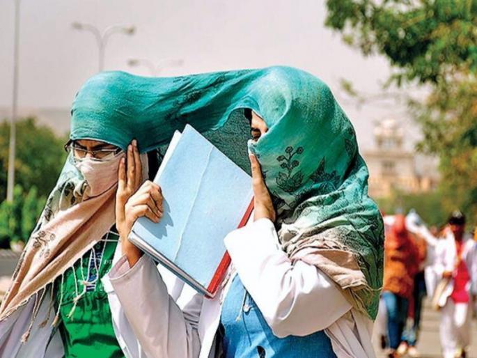 The temperature in Pune has crossed 40 degrees again | कसलं उकडतंय! पुणेकरांच्या अंगाची लाही लाही; तापमानाचा पारा पुन्हा चाळिशीपार... The temperature in Pune has crossed 40 degrees again | कसलं उकडतंय! पुणेकरांच्या अंगाची लाही लाही; तापमानाचा पारा पुन्हा चाळिशीपार...