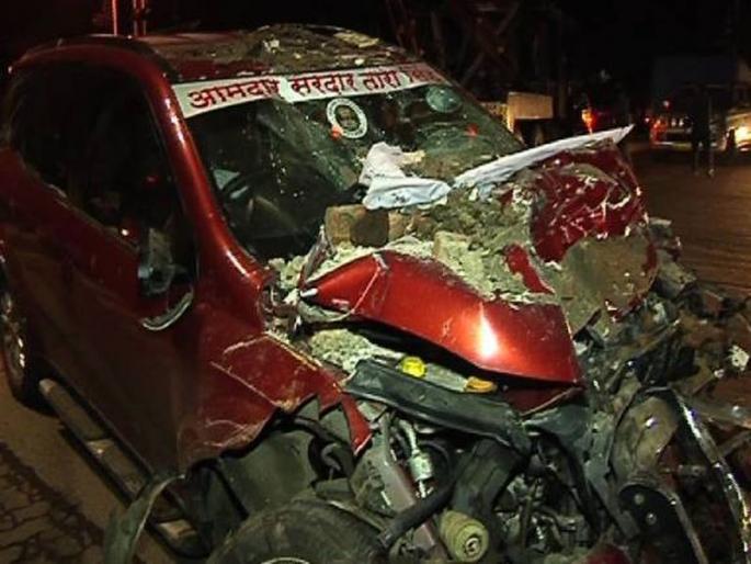 BJP MLA Sardar Tara Singh's vehicle entered the police checkpoint, head constable injured | भाजपा आमदार सरदार तारा सिंग यांची गाडी थेट पोलीस चौकीत घुसली, हेड कॉन्स्टेबल जखमी BJP MLA Sardar Tara Singh's vehicle entered the police checkpoint, head constable injured | भाजपा आमदार सरदार तारा सिंग यांची गाडी थेट पोलीस चौकीत घुसली, हेड कॉन्स्टेबल जखमी