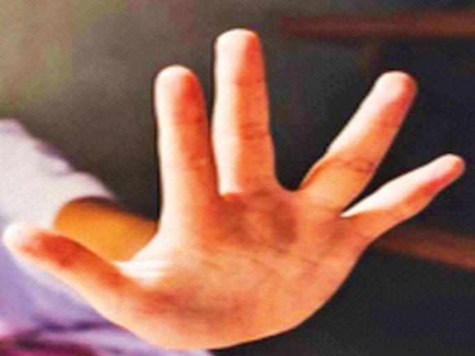 Child raped by saying he was giving her mango to eat, the perpetrator is 55 years old and the victim is 16 months old | आंबा खायला देतो म्हणत चिमुकलीवर केला अत्याचार, नराधम ५५ वर्षांचा तर पीडिता १६ महिन्यांची Child raped by saying he was giving her mango to eat, the perpetrator is 55 years old and the victim is 16 months old | आंबा खायला देतो म्हणत चिमुकलीवर केला अत्याचार, नराधम ५५ वर्षांचा तर पीडिता १६ महिन्यांची